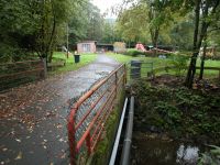 Eingangsbrueke und Versorgungsleitungen 02.10.03